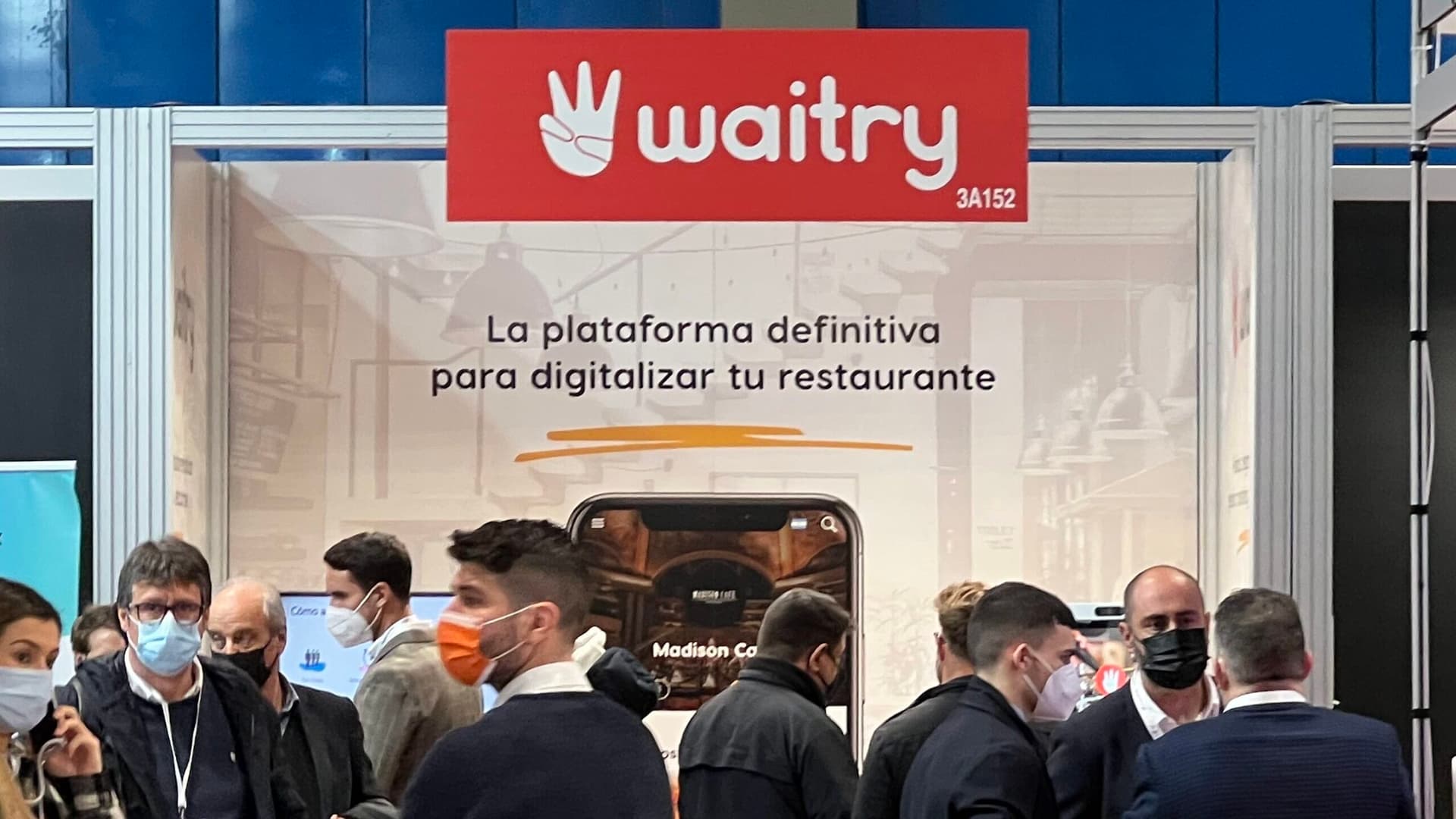 Equipo de Waitry en el stand de ExpoHIP